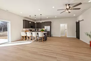 10842 N 1000 W, Demotte, IN 46310 - Photo 5