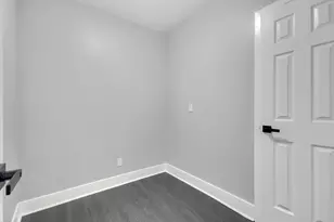 859 Fayette St, Gary, IN 46403 - Photo 7