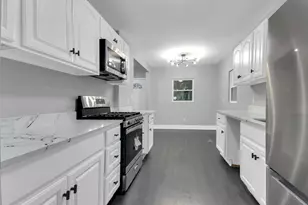 859 Fayette St, Gary, IN 46403 - Photo 5