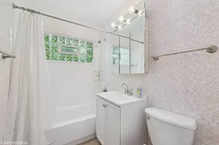 925 N Warren St, Gary, IN 46403 - Photo 9