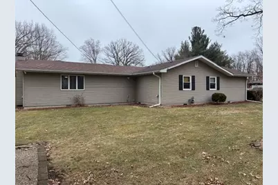 546 Gardenia Street SE, Demotte, IN 46310 - Photo 9