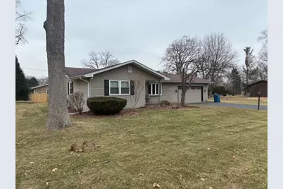 546 Gardenia Street SE, Demotte, IN 46310 - Photo 3