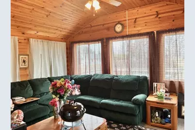 546 Gardenia Street SE, Demotte, IN 46310 - Photo 13