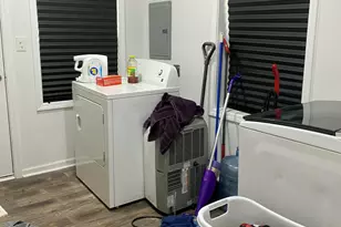 4215 Pennsylvania St, Gary, IN 46409 - Photo 9