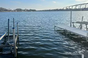 2513 E Lakeshore Dr, Crown Point, IN 46307 - Photo 15