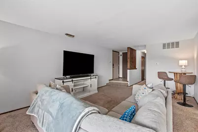 2513 E Lakeshore Drive #7, Crown Point, IN 46307 - Photo 5