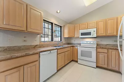 1459 Carriage Oaks Court, Dyer, IN 46311 - Photo 9