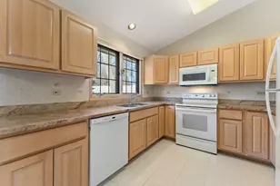 1459 Carriage Oaks Ct, Dyer, IN 46311 - Photo 9