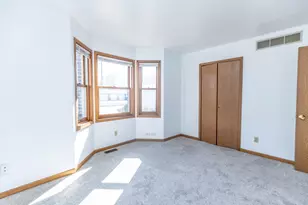 1215 Sturdy Rd, Valparaiso, IN 46383 - Photo 15