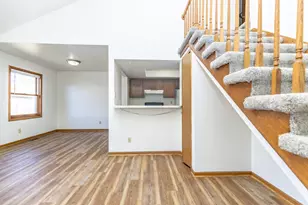 1215 Sturdy Rd, Valparaiso, IN 46383 - Photo 7