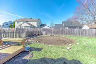 1215 Sturdy Rd, Valparaiso, IN 46383 - Photo 29