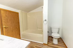 1215 Sturdy Rd, Valparaiso, IN 46383 - Photo 21