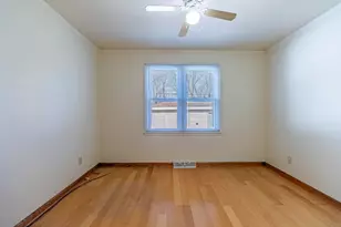 539 S Rensselaer St, Griffith, IN 46319 - Photo 15