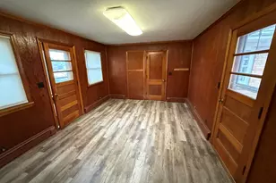 109 Iowa St, LaCrosse, IN 46348 - Photo 5