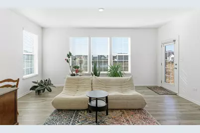 2215 E 109th Place, Crown Point, IN 46307 - Photo 9