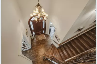 7216 Fawn Valley Drive, Schererville, IN 46375 - Photo 9