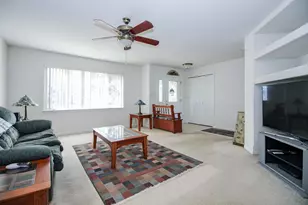 1281 Medlee Dr, Hobart, IN 46342 - Photo 5