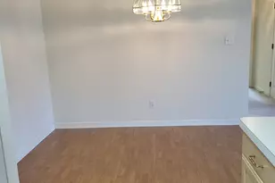 2720 Georgetowne Dr, Highland, IN 46322 - Photo 7