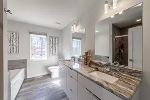 7251 N 200 W, Lake Village, IN 46349 - Photo 23