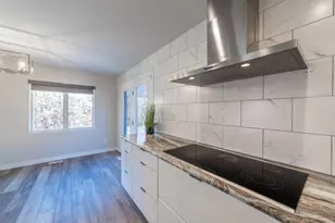 7251 N 200 W, Lake Village, IN 46349 - Photo 17