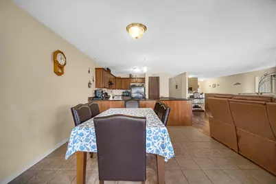 323 E 129th Place, Crown Point, IN 46307 - Photo 5