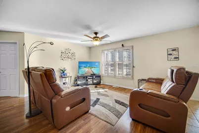 323 E 129th Place, Crown Point, IN 46307 - Photo 9