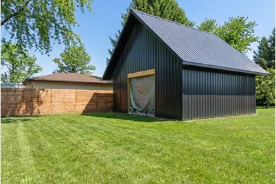 699 W Maple Lane, La Porte, IN 46350 - Photo 33