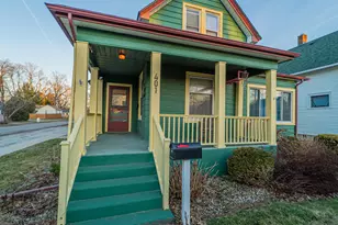 401 E St, La Porte, IN 46350 - Photo 1