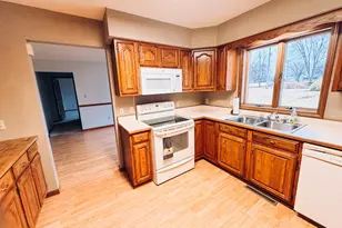 525 E Babcock Ln, Rensselaer, IN 47978 - Photo 7