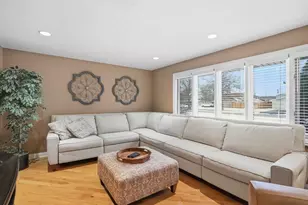 1527 Tanglewood Dr, Schererville, IN 46375 - Photo 9