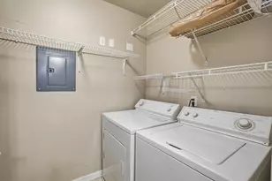 9735 Wildwood Ct, Highland, IN 46322 - Photo 21