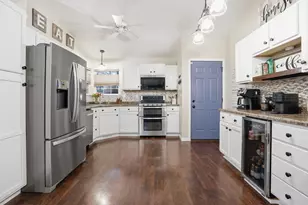 502 Killarney Ln, Valparaiso, IN 46385 - Photo 5