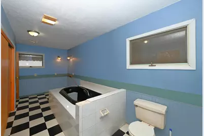 13788 W State Road 14, Medaryville, IN 47957 - Photo 9