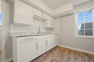 208 E Barker Ave, Michigan City, IN 46360 - Photo 5