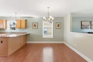 230 Grandale Dr, Valparaiso, IN 46385 - Photo 9