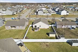 230 Grandale Dr, Valparaiso, IN 46385 - Photo 3