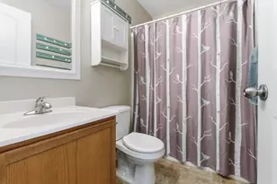 230 Grandale Dr, Valparaiso, IN 46385 - Photo 17