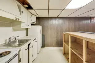 2104 Cardinal Dr, East Chicago, IN 46312 - Photo 29