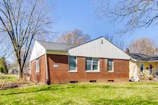 601 Madison St, Valparaiso, IN 46385 - Photo 3