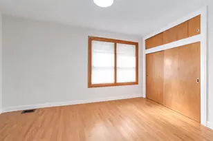 601 Madison St, Valparaiso, IN 46385 - Photo 13