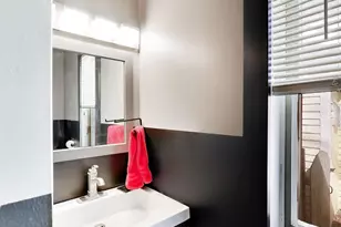 601 Madison St, Valparaiso, IN 46385 - Photo 15