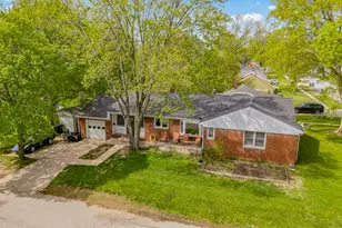 601 Madison St, Valparaiso, IN 46385 - Photo 1