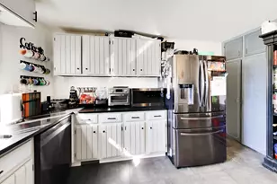 601 Madison St, Valparaiso, IN 46385 - Photo 13