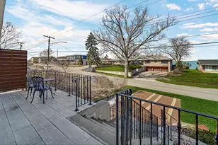 131 Shore Dr, Portage, IN 46368 - Photo 5