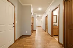 3703 Westbridge Dr, Valparaiso, IN 46383 - Photo 3