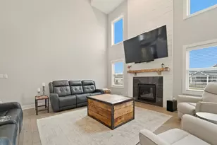 11200 Oak Ridge Ct, Crown Point, IN 46307 - Photo 13