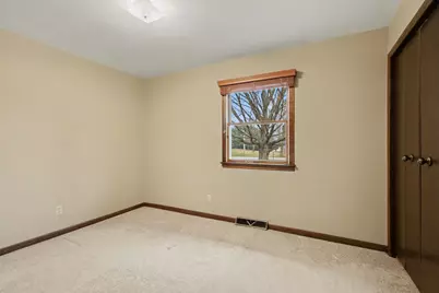 124 S Smoke Road, Valparaiso, IN 46385 - Photo 17