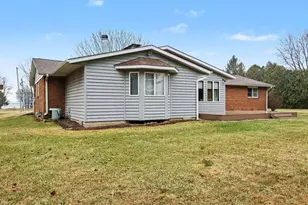 124 Smoke Rd, Valparaiso, IN 46385 - Photo 25