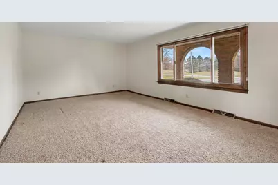 124 S Smoke Road, Valparaiso, IN 46385 - Photo 7