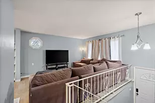 8014 Chase Pl, Merrillville, IN 46410 - Photo 9